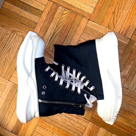 Shoes - Platform sneakers